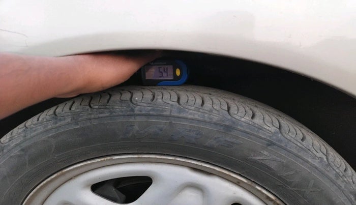 2010 Chevrolet Beat LT PETROL, Petrol, Manual, 48,909 km, tyre