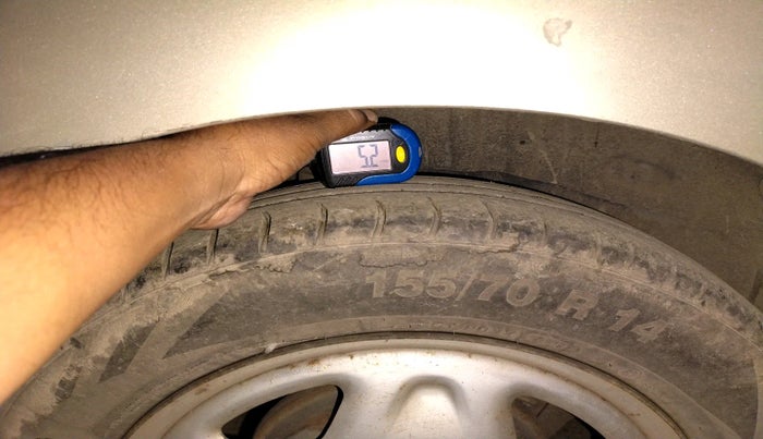 2010 Chevrolet Beat LT PETROL, Petrol, Manual, 48,909 km, tyre