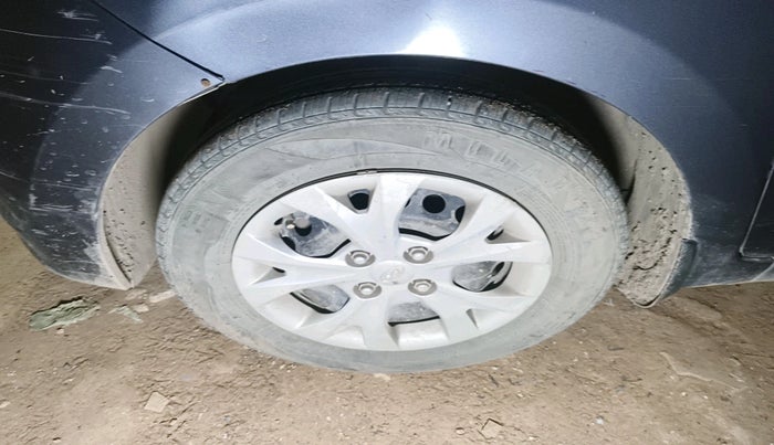 2014 Hyundai Grand i10 MAGNA 1.2 KAPPA VTVT, Petrol, Manual, 1,17,347 km, tyre