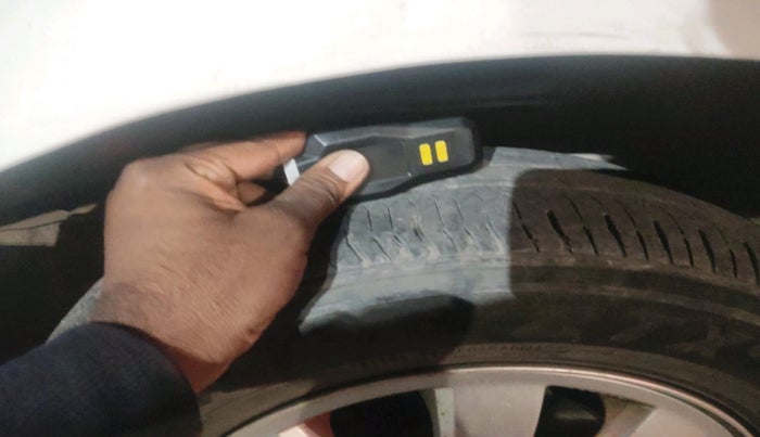 2011 Maruti Ritz ZXI, Petrol, Manual, 1,10,330 km, tyre