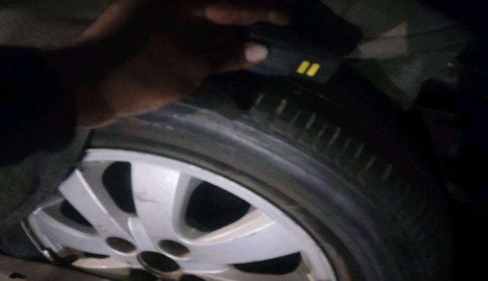 2011 Maruti Ritz ZXI, Petrol, Manual, 1,10,330 km, tyre