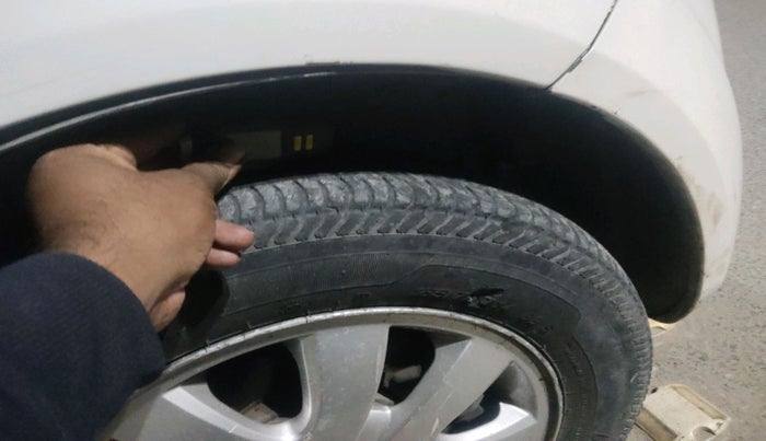 2011 Maruti Ritz ZXI, Petrol, Manual, 1,10,330 km, tyre