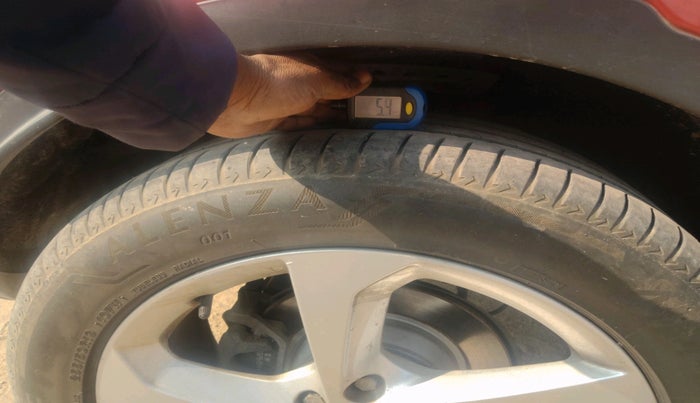 2012 Landrover Range Rover Evoque DYNAMIC SD4, Diesel, Automatic, 1,37,744 km, tyre