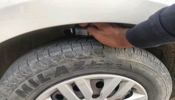 2018 Maruti Dzire VDI, Diesel, Manual, 96,053 km, tyre