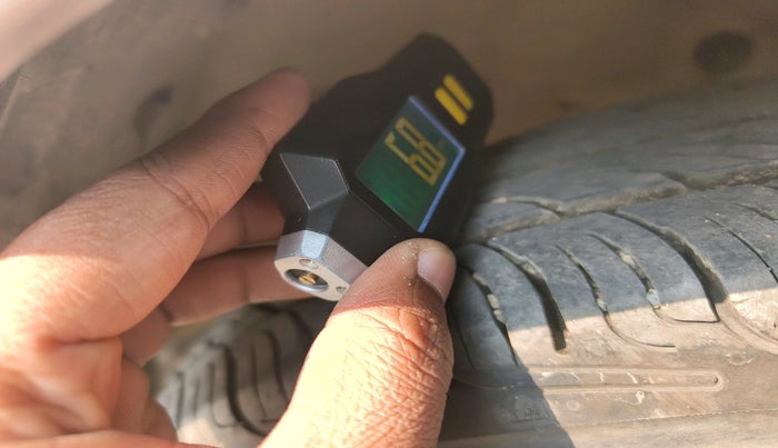 2017 Maruti Dzire VXI, Petrol, Manual, 71,140 km, tyre