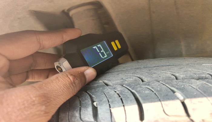 2017 Maruti Dzire VXI, Petrol, Manual, 71,140 km, tyre