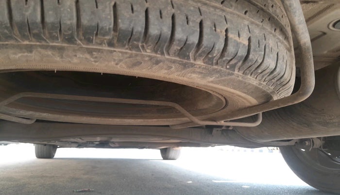 2020 Maruti Ertiga VXI SHVS, Petrol, Manual, 1,43,701 km, tyre