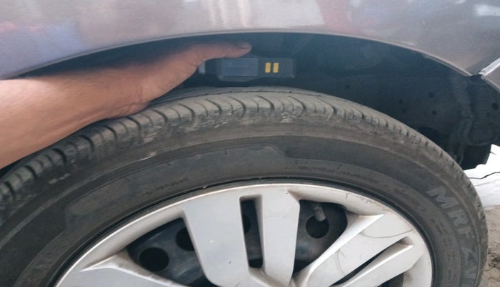 2015 Honda City 1.5L I-VTEC SV, Petrol, Manual, 1,01,153 km, tyre