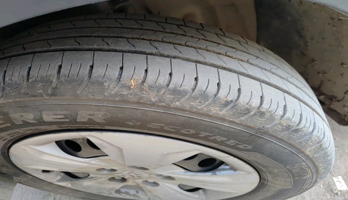 2019 Hyundai Creta E PLUS 1.4 DIESEL, Diesel, Manual, 2,80,000 km, tyre