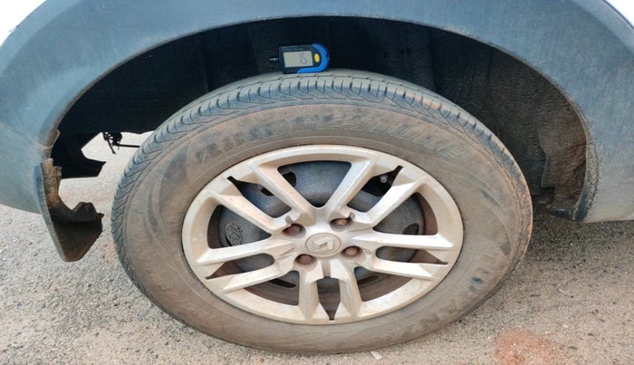 2020 Renault TRIBER RXT AMT, Petrol, Automatic, 70,212 km, tyre