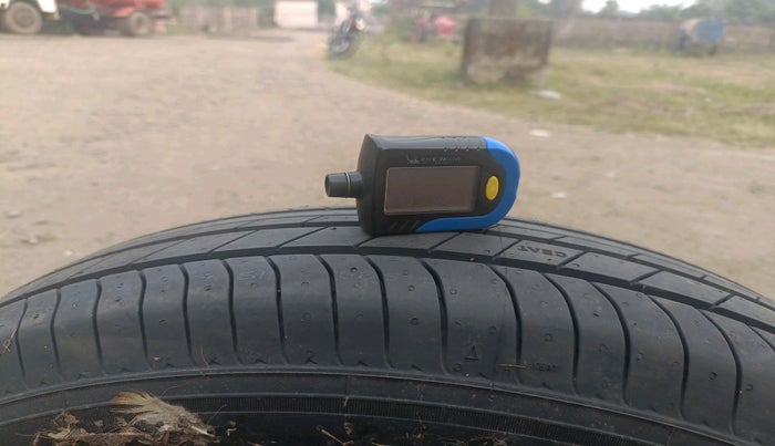 2019 Maruti Swift VDI, Diesel, Manual, 68,007 km, tyre