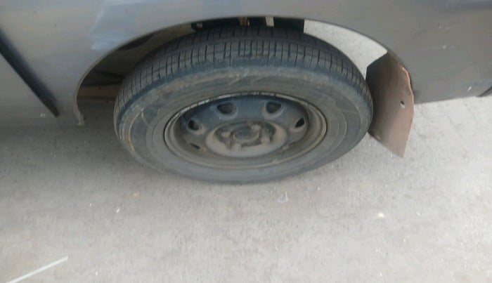 2012 Maruti Eeco 7 STR, Petrol, Manual, 2,17,393 km, tyre