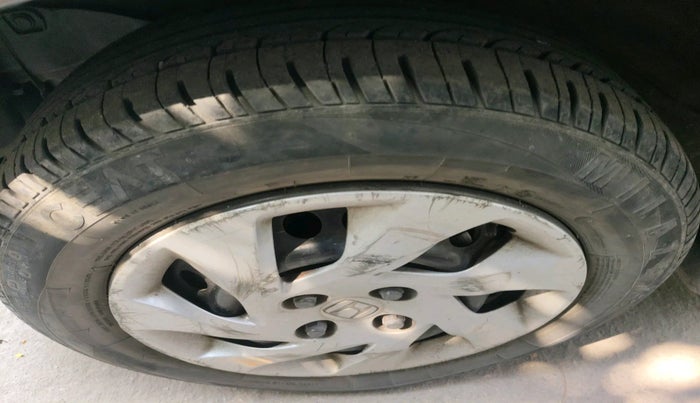 2015 Honda Amaze 1.5L I-DTEC S, Diesel, Manual, 79,687 km, tyre