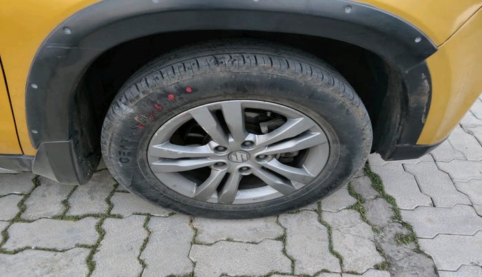 2016 Maruti Vitara Brezza ZDI PLUS DUAL TONE, Diesel, Manual, 81,566 km, tyre