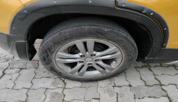 2016 Maruti Vitara Brezza ZDI PLUS DUAL TONE, Diesel, Manual, 81,566 km, tyre