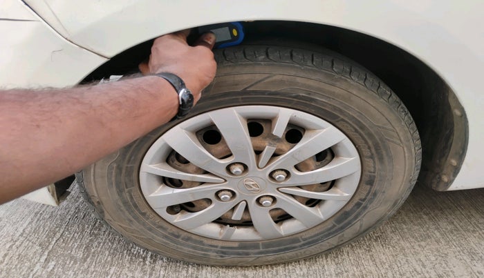 2013 Hyundai i10 SPORTZ 1.2, Petrol, Manual, 82,466 km, tyre