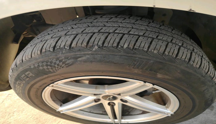 2017 Mahindra Scorpio S10 1.99 INTELLI-HYBRID, Diesel, Manual, 1,08,311 km, tyre