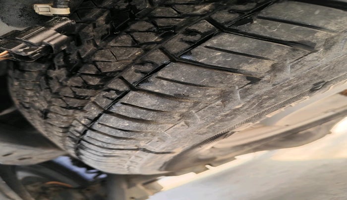 2017 Mahindra Scorpio S10 1.99 INTELLI-HYBRID, Diesel, Manual, 1,08,311 km, tyre