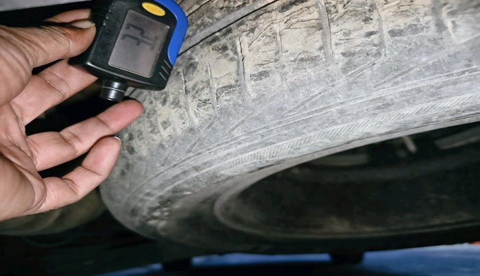 2011 Hyundai Santa Fe 4 WD AT, Diesel, Automatic, 1,66,558 km, tyre