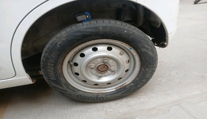 2015 Maruti Wagon R 1.0 LXI, Petrol, Manual, 62,127 km, tyre