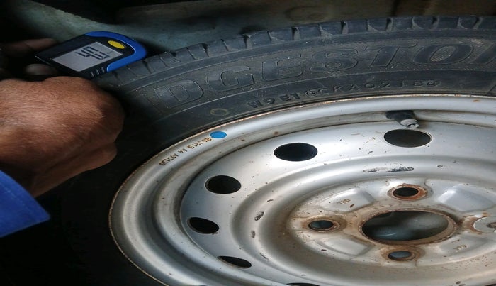 2015 Maruti Wagon R 1.0 LXI, Petrol, Manual, 62,127 km, tyre