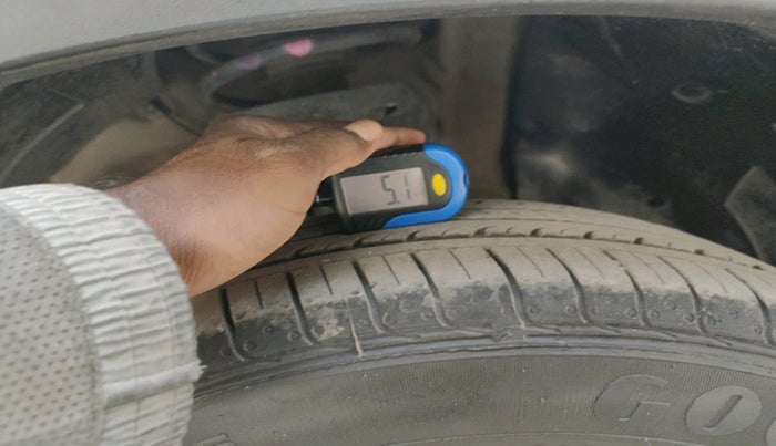 2025 Hyundai VENUE S(O) 1.2, Petrol, Manual, 24,639 km, tyre