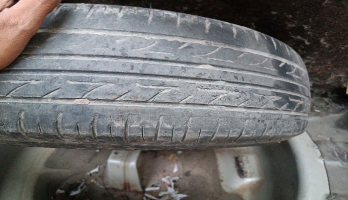 2010 Maruti Swift VDI, Diesel, Manual, 1,01,616 km, tyre