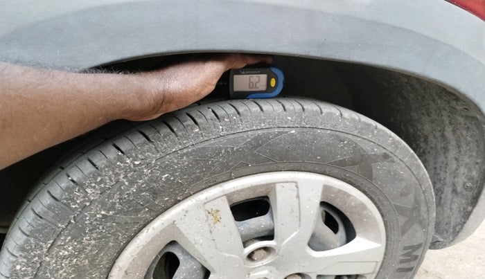 2018 Renault Kwid RXT 1.0, Petrol, Manual, 46,339 km, tyre