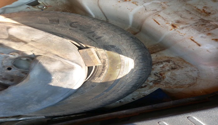 2019 Maruti Alto LXI, Petrol, Manual, 61,568 km, tyre