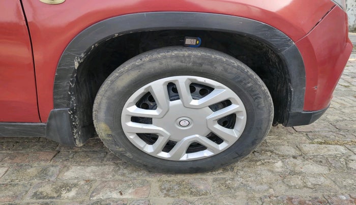 2017 Maruti Vitara Brezza LDI (O), Diesel, Manual, 62,573 km, tyre