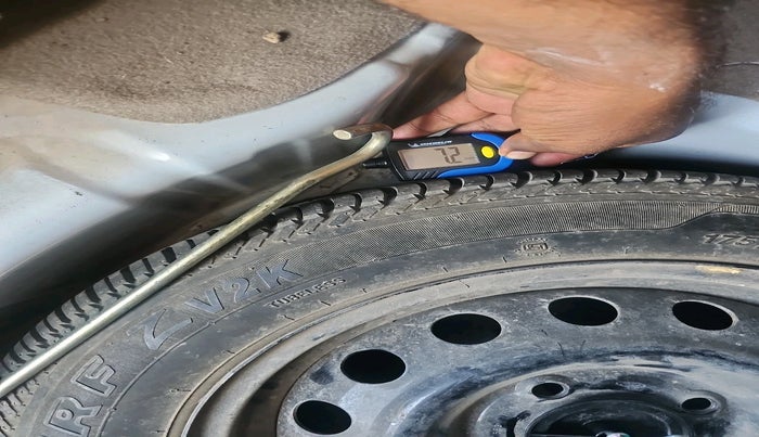 2016 Ford Figo Aspire TITANIUM 1.2 PETROL, Petrol, Manual, 48,112 km, tyre