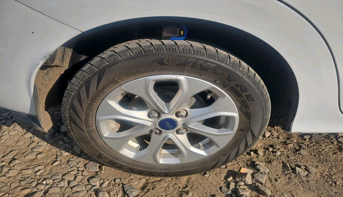 2016 Ford Figo Aspire TITANIUM 1.2 PETROL, Petrol, Manual, 48,112 km, tyre