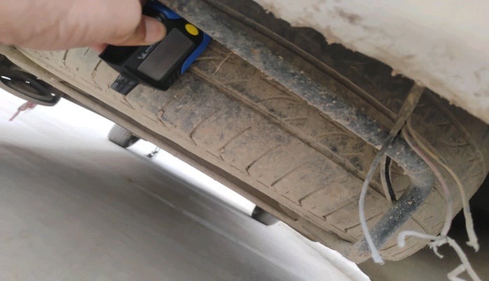 2012 Maruti Ertiga VDI, Diesel, Manual, 2,83,398 km, tyre