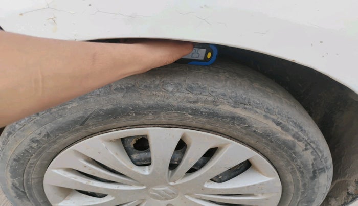 2012 Maruti Ertiga VDI, Diesel, Manual, 2,83,398 km, tyre