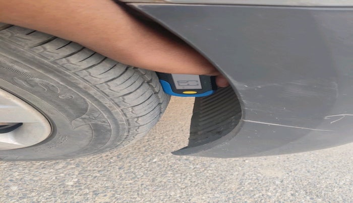 2013 Hyundai Eon MAGNA +, Petrol, Manual, 78,350 km, tyre