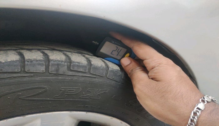 2012 Skoda Rapid ELEGANCE 1.6 MPI MT, Petrol, Manual, 58,608 km, tyre