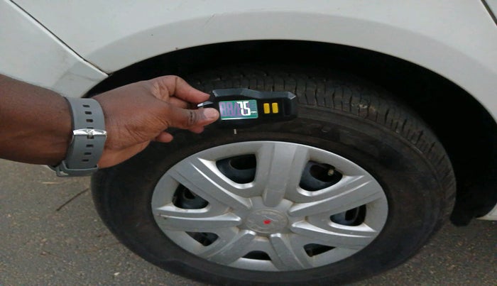 2012 Skoda Fabia AMBITION PLUS 1.2 MPI, Petrol, Manual, 67,783 km, tyre