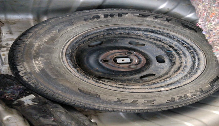 2016 Renault Kwid RXT 1.0, Petrol, Manual, 48,305 km, tyre