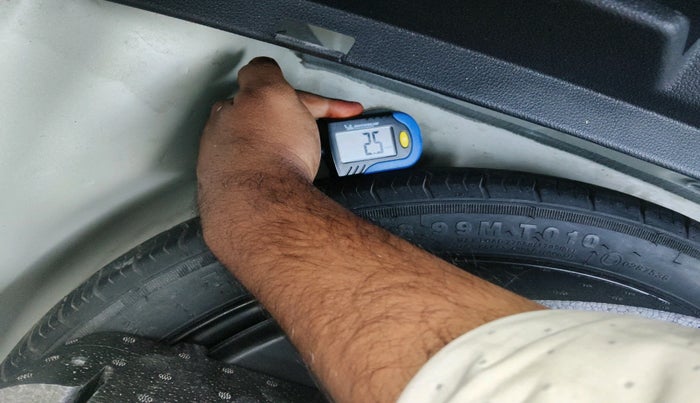 2021 Skoda Octavia L&K 2.0 AT, Petrol, Automatic, 61,323 km, tyre