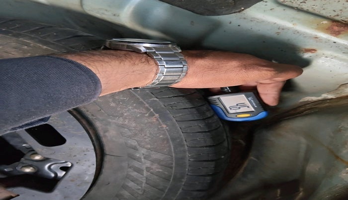 2016 Mahindra Kuv100 K8 6 STR, Petrol, Manual, 44,946 km, tyre