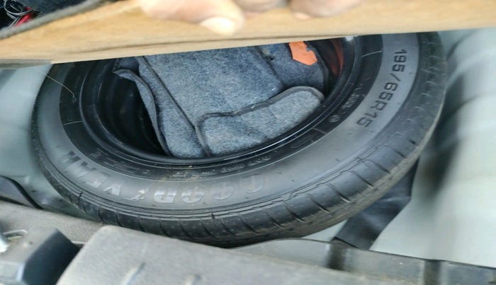 2022 Hyundai VENUE SX 1.0 TURBO IMT, Petrol, Manual, 44,220 km, tyre