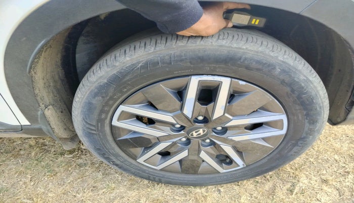 2022 Hyundai VENUE SX 1.0 TURBO IMT, Petrol, Manual, 44,220 km, tyre