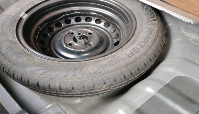 2022 Hyundai GRAND I10 NIOS ASTA AMT 1.2 KAPPA VTVT, Petrol, Automatic, 17,597 km, tyre