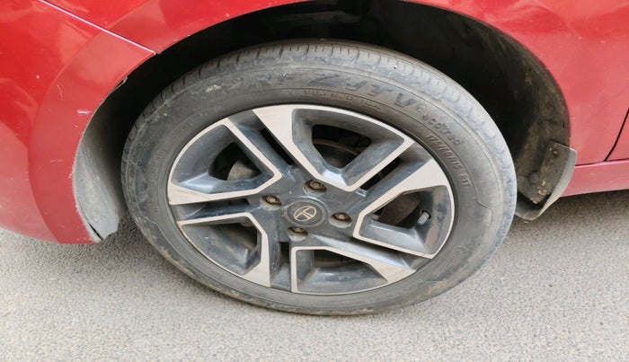 2019 Tata Tiago XZA PLUS DUAL TONE PETROL, Petrol, Automatic, 80,863 km, tyre