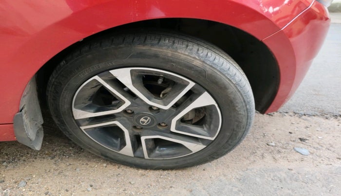 2019 Tata Tiago XZA PLUS DUAL TONE PETROL, Petrol, Automatic, 80,863 km, tyre
