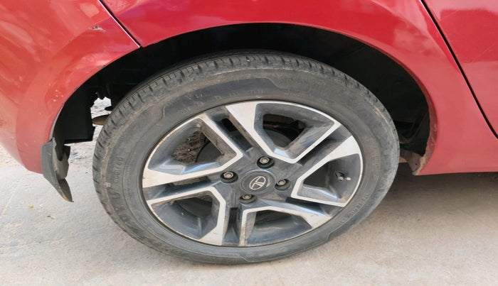 2019 Tata Tiago XZA PLUS DUAL TONE PETROL, Petrol, Automatic, 80,863 km, tyre