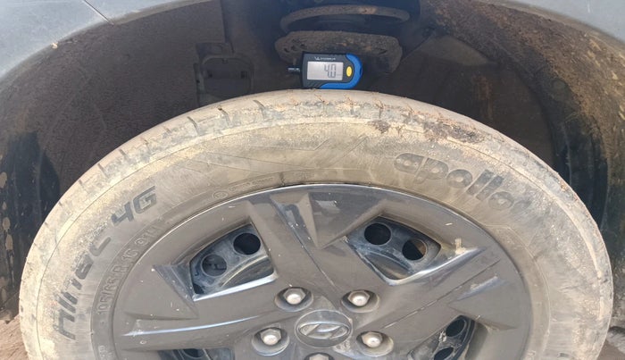 2023 Hyundai VENUE SX 1.2 PETROL, Petrol, Manual, 40,460 km, tyre