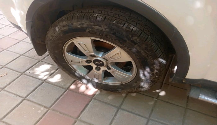 2014 Mahindra XUV500 W8, Diesel, Manual, 7,00,001 km, tyre