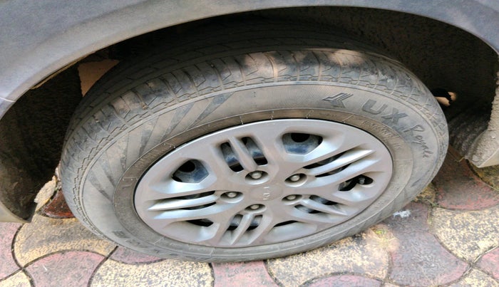 2023 KIA CARENS PRESTIGE 1.5 PETROL 7 STR, Petrol, Manual, 9,281 km, tyre