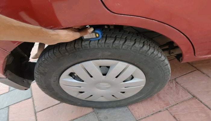 2014 Maruti Alto 800 LXI CNG, Petrol, Manual, 24,739 km, tyre